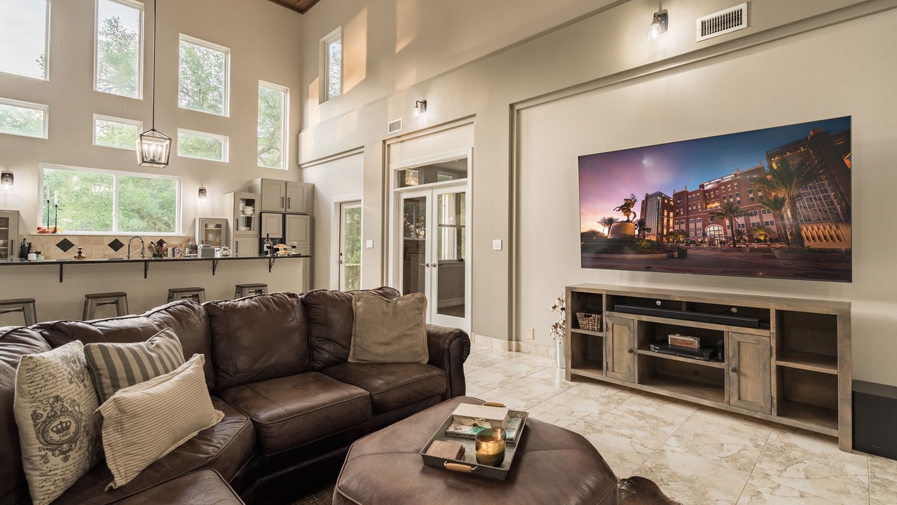 Photo of Livingroom in Tallahassee