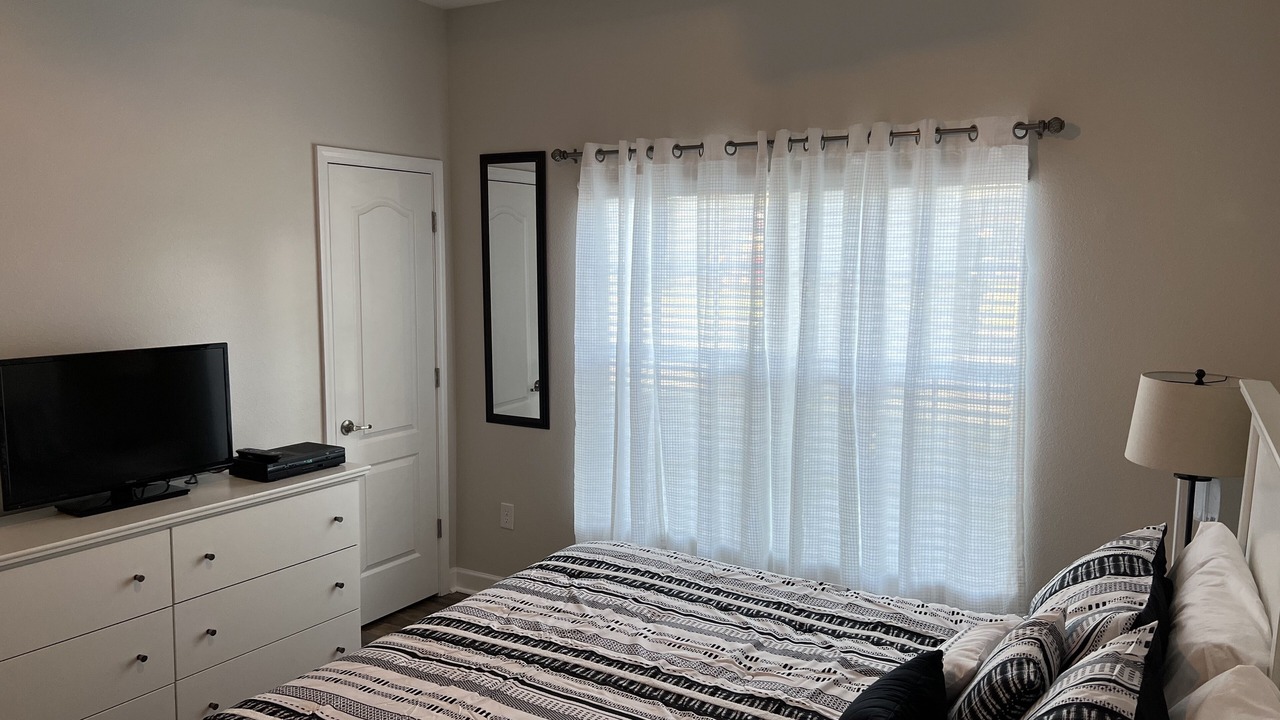 Photo of Bedroom in Lindfields