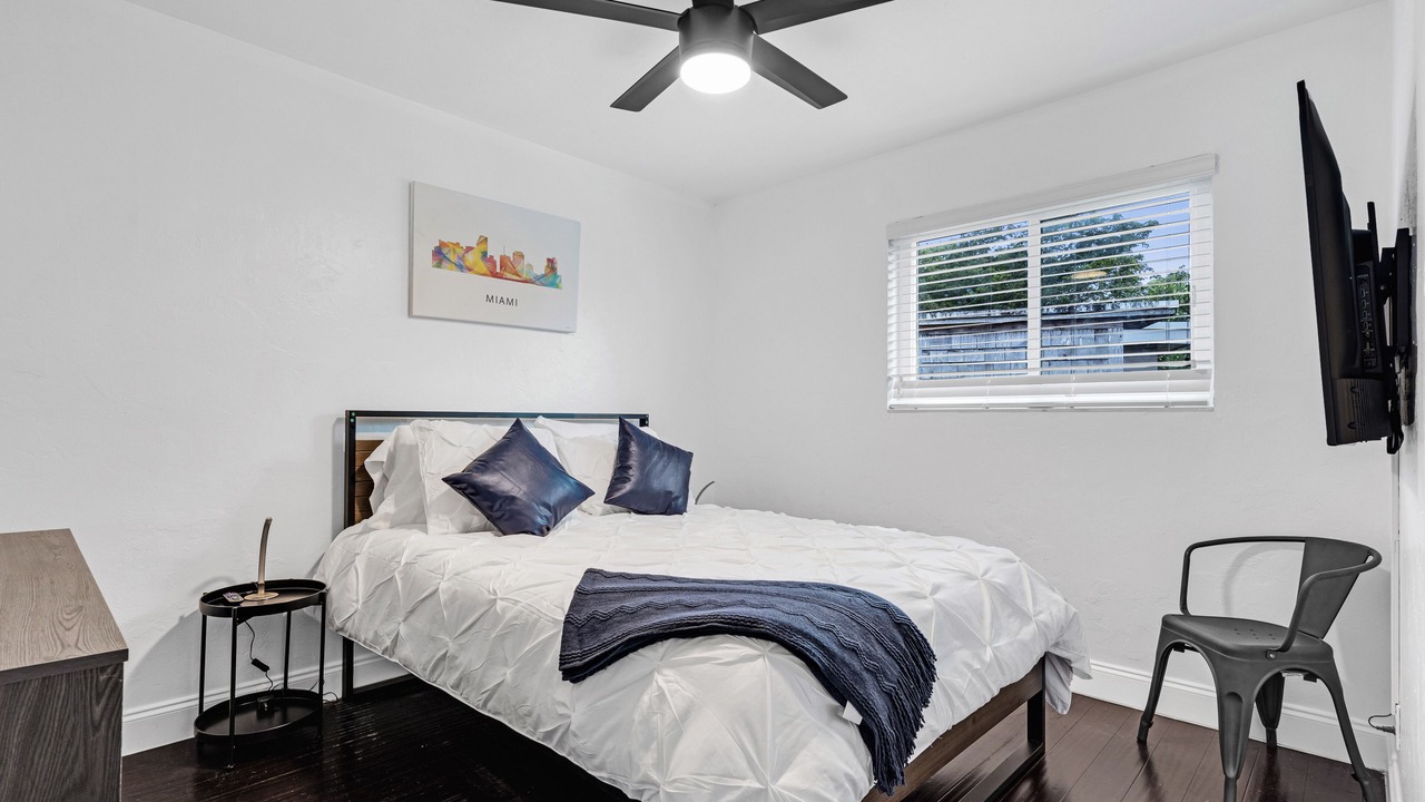 Photo of Bedroom in Sunset