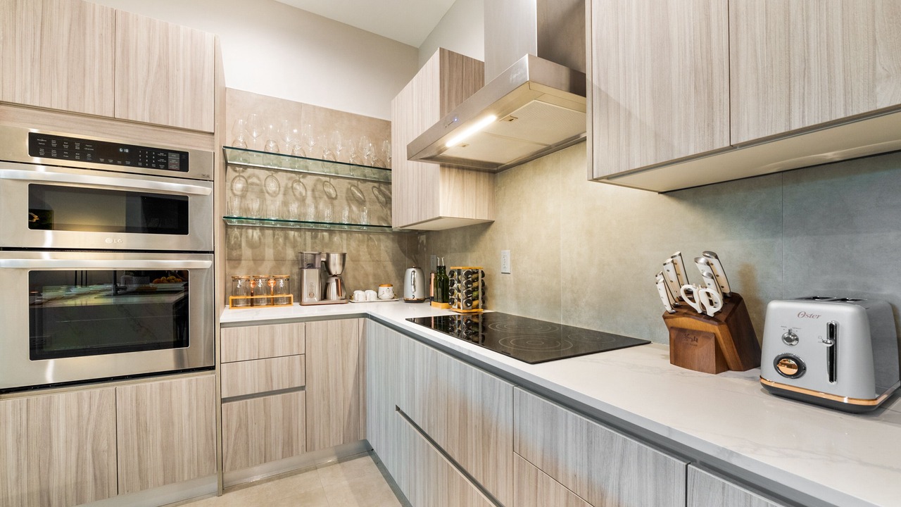 Photo of Kitchen in Southwest Coconut Grove