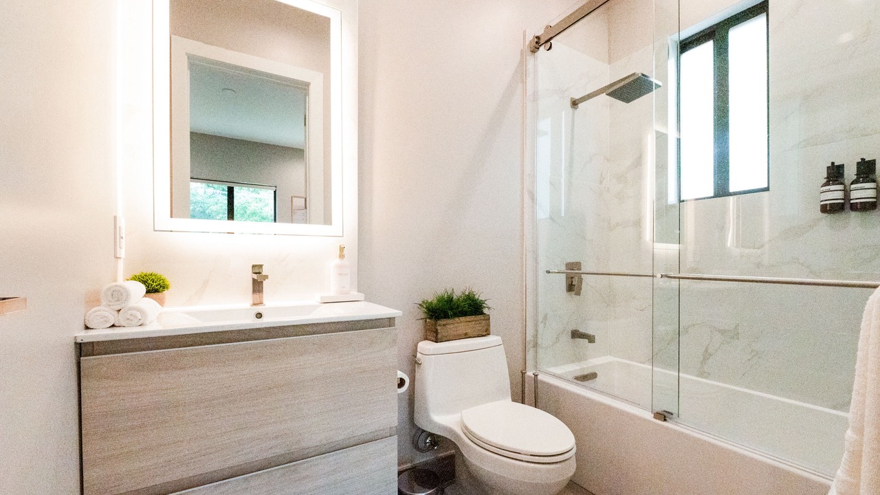 Photo of Bathroom in Southwest Coconut Grove