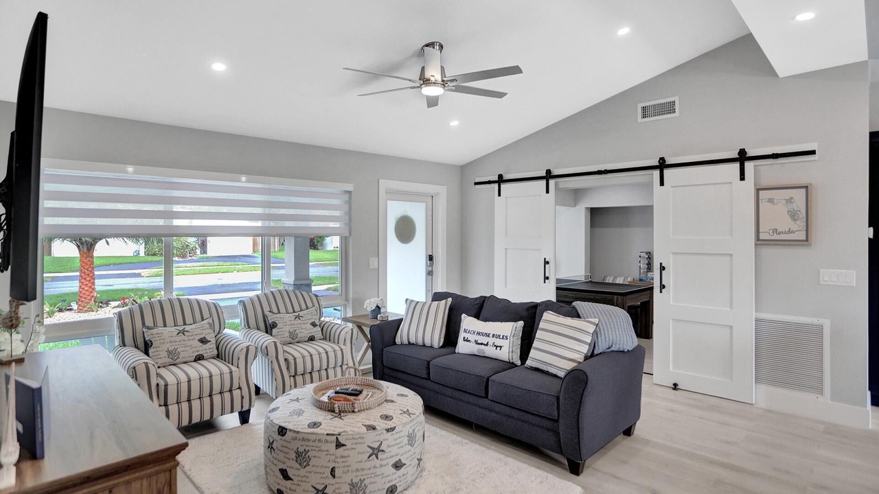 Photo of Livingroom in Garden Isles