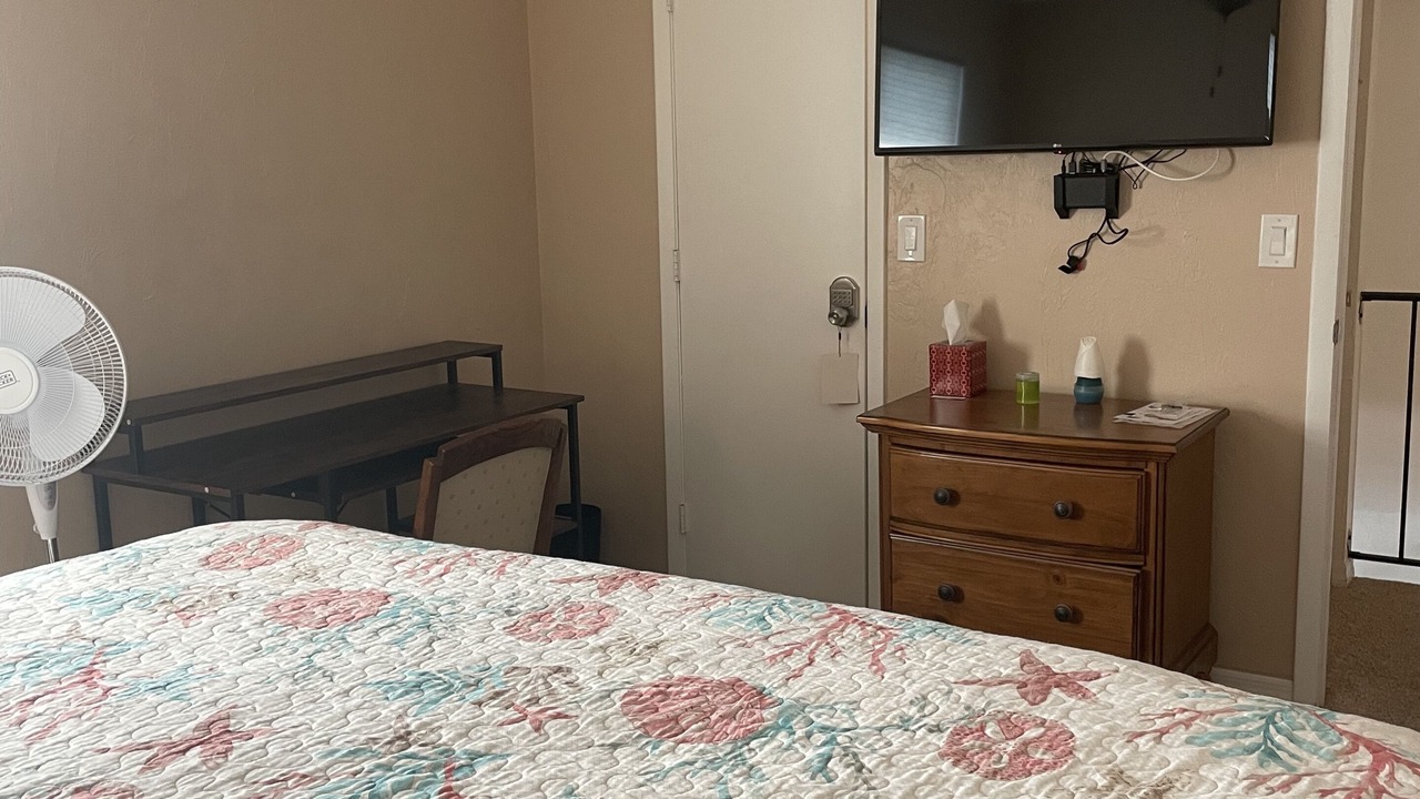 Photo of Bedroom in Cypress Lake