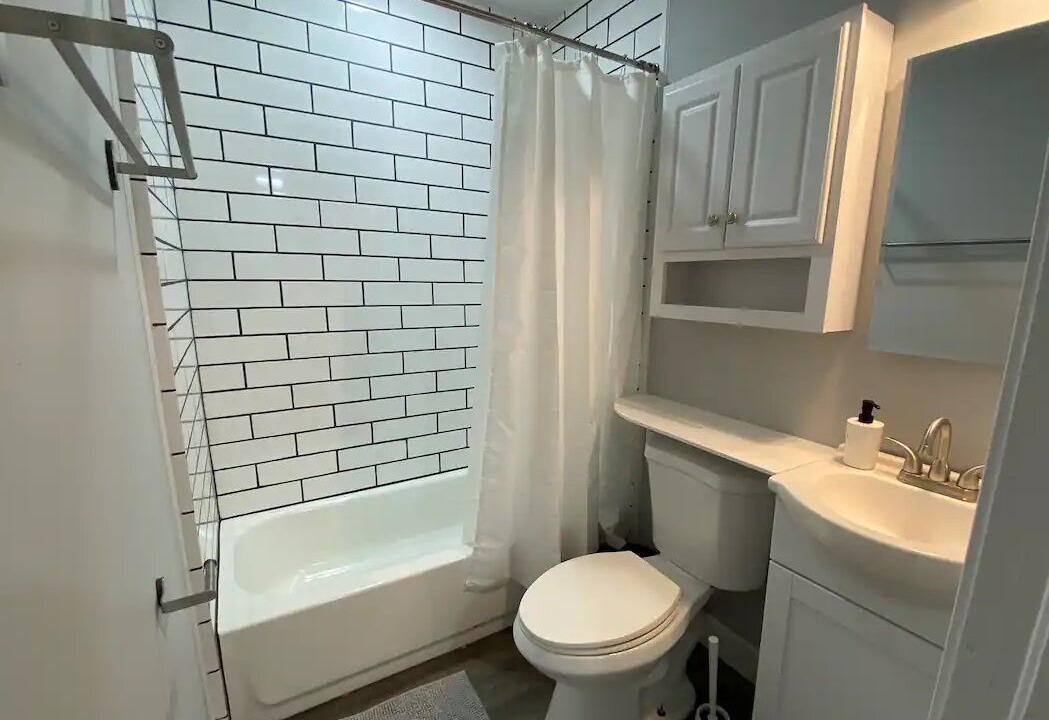 Photo of Bathroom in Lakeshore South