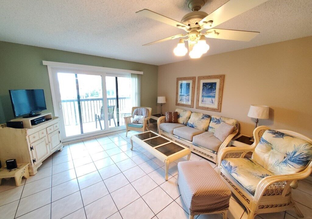 Photo of Livingroom in Butler Beach