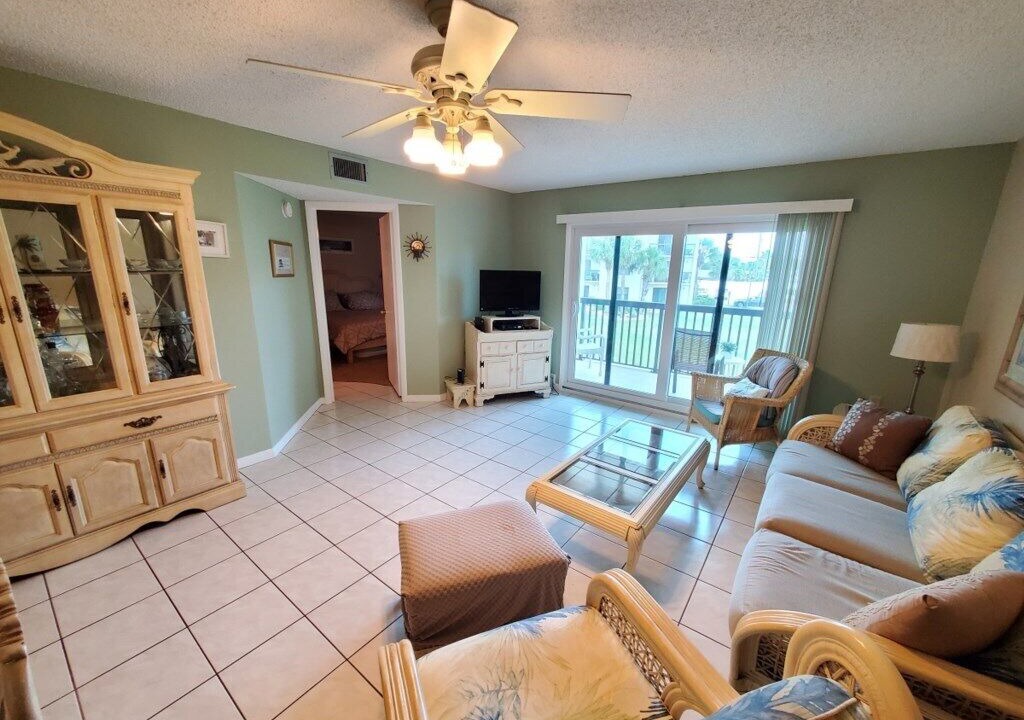 Photo of Livingroom in Butler Beach