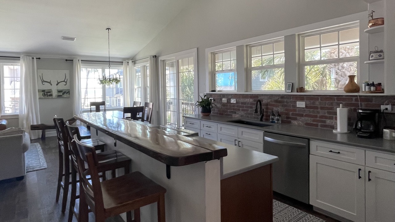 Photo of Kitchen in Neptune Beach