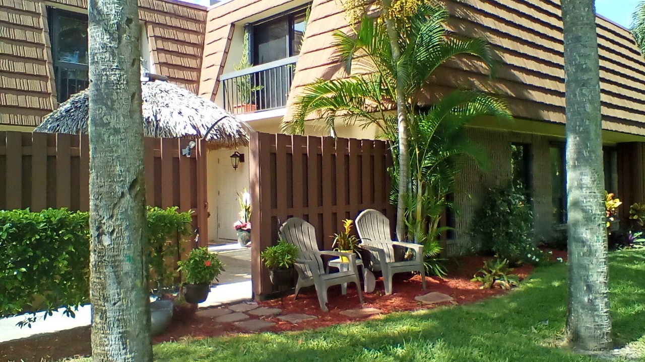 Photo of Patio Balcony in Jupiter Plantation