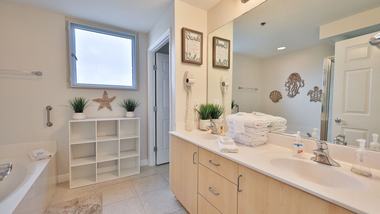 Photo of Bathroom in Thomas Drive