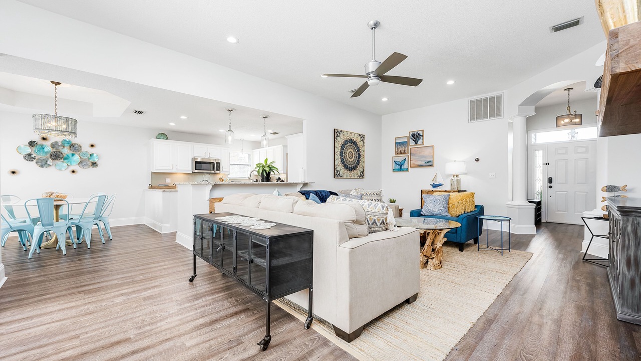 Photo of Livingroom in Avalon Beach Estates