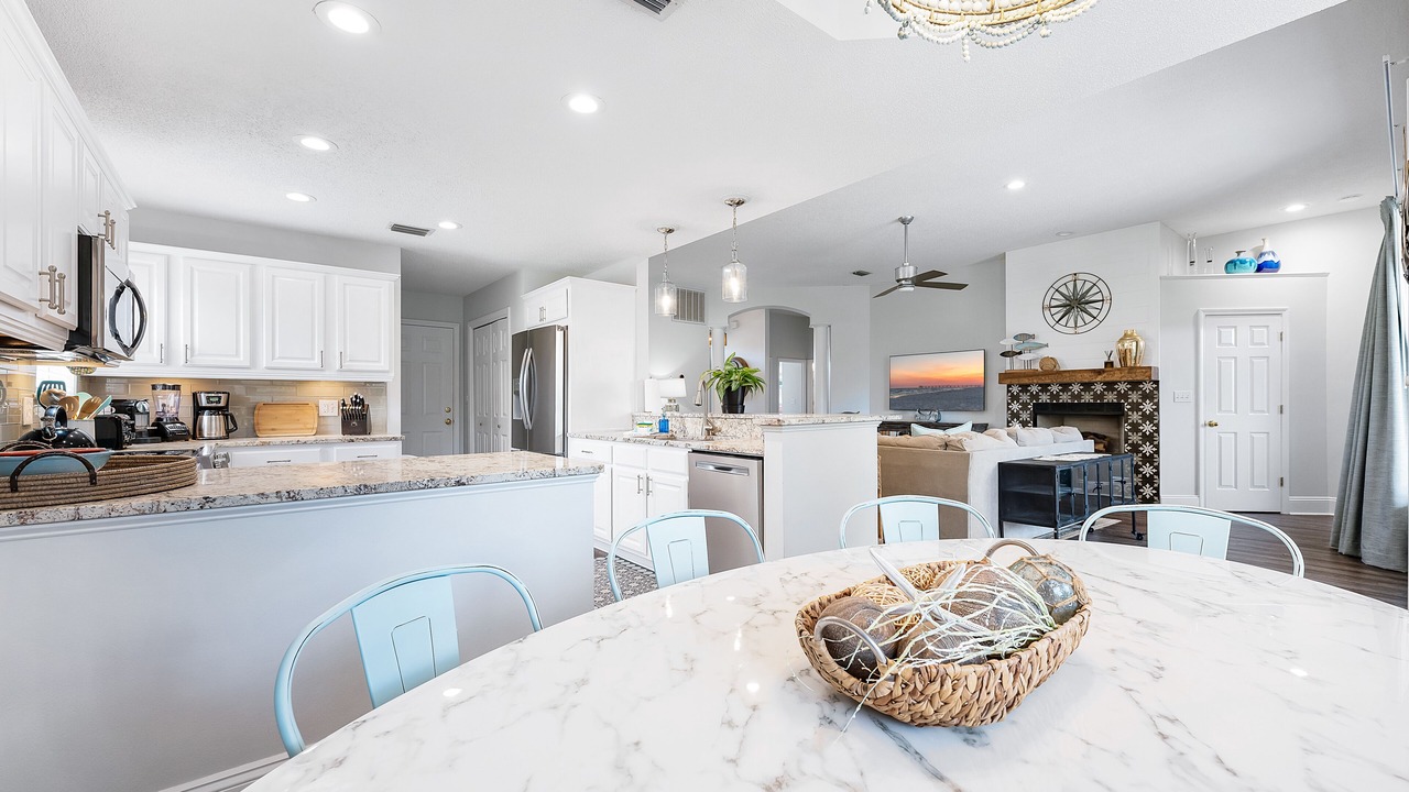 Photo of Others in Avalon Beach Estates