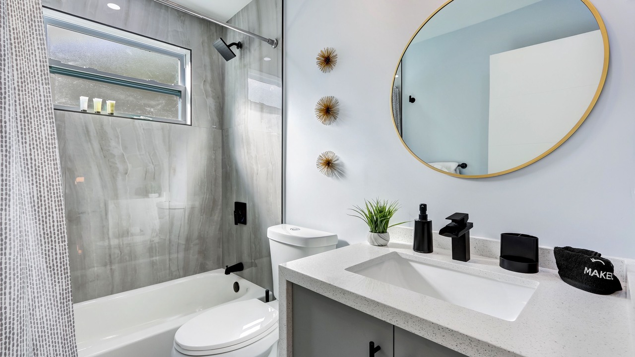 Photo of Bathroom in Hallandale Beach