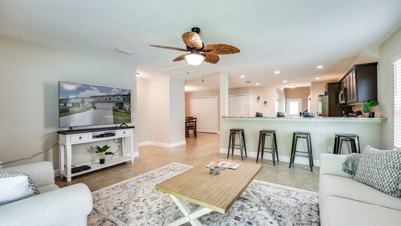 Photo of Livingroom in Doctors Inlet