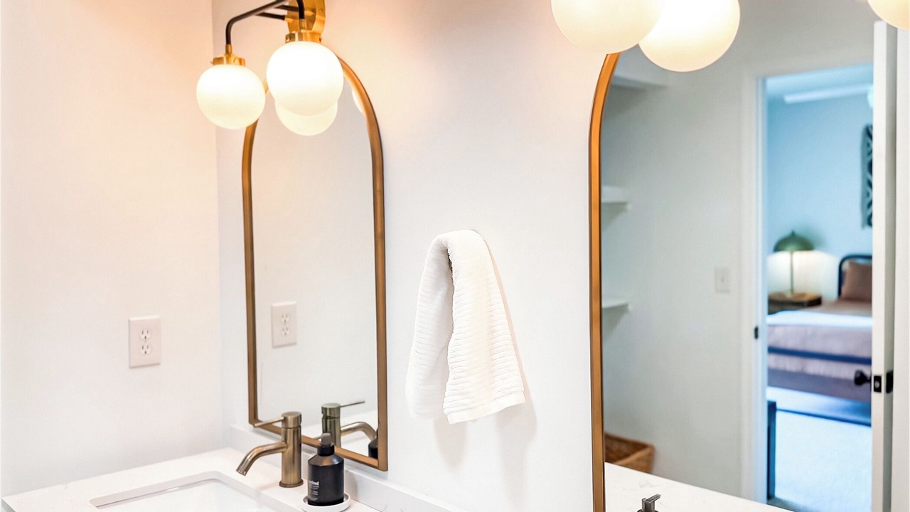 Photo of Bathroom in Saddlebrook