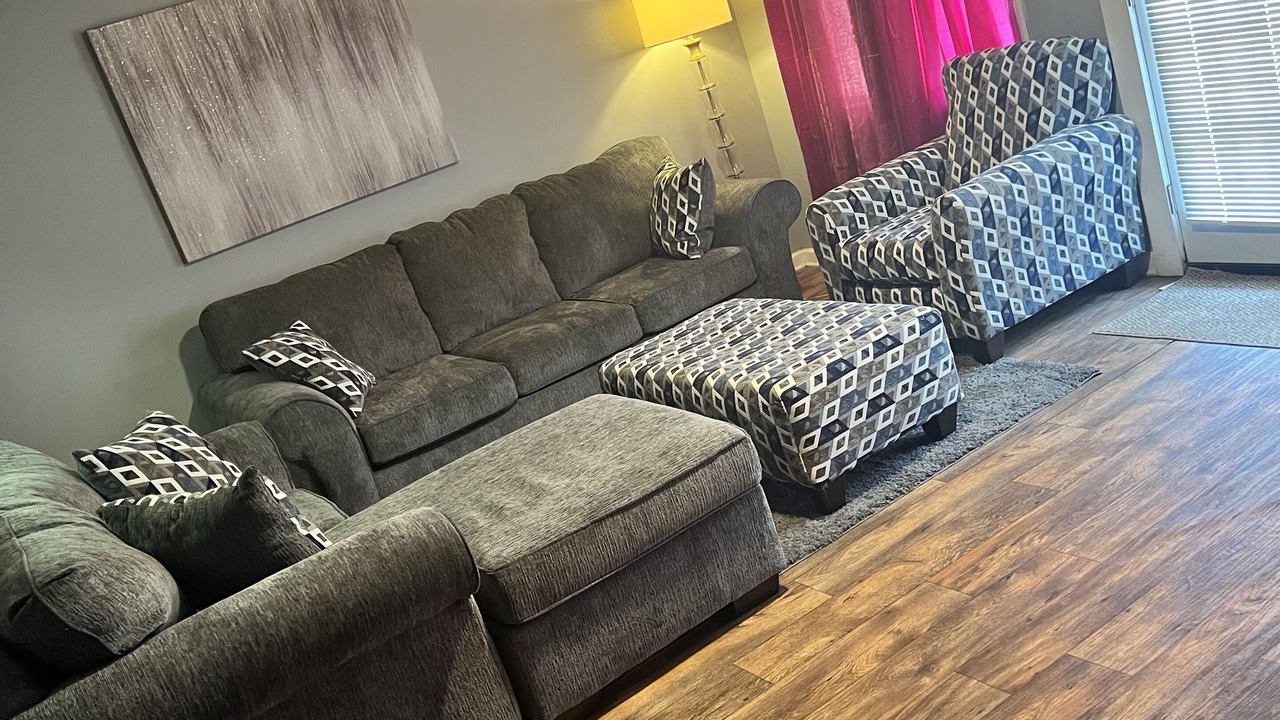Photo of Livingroom in Enterprise