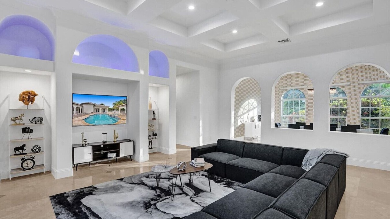 Photo of Livingroom in Davie
