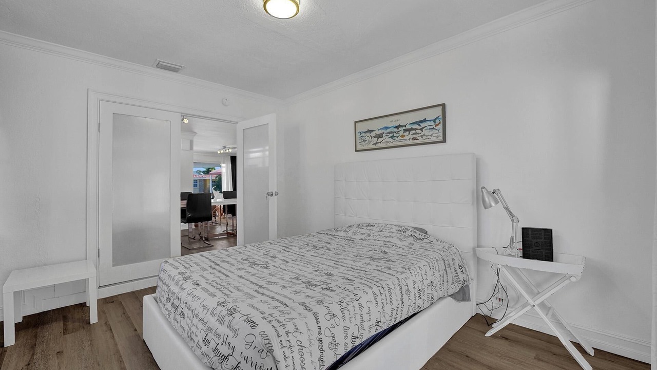 Photo of Bedroom in Surfside