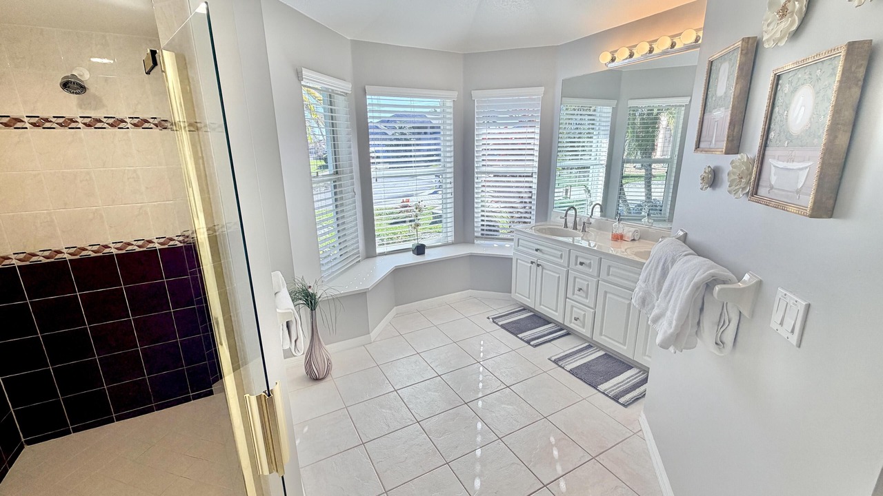Photo of Bathroom in Cape Coral