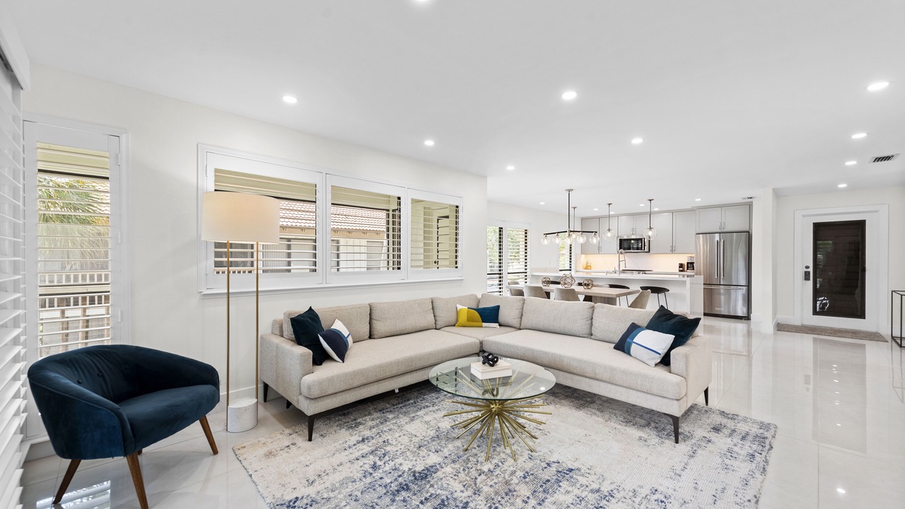Photo of Livingroom in Hunt Club