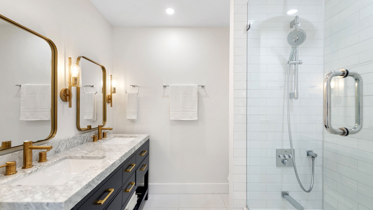 Photo of Bathroom in Hunt Club