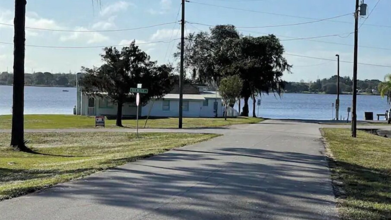 Photo of Others in Sebring