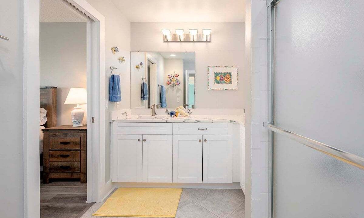 Photo of Bathroom in Yacht Club