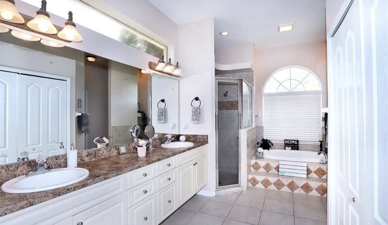 Photo of Bathroom in Port Orange
