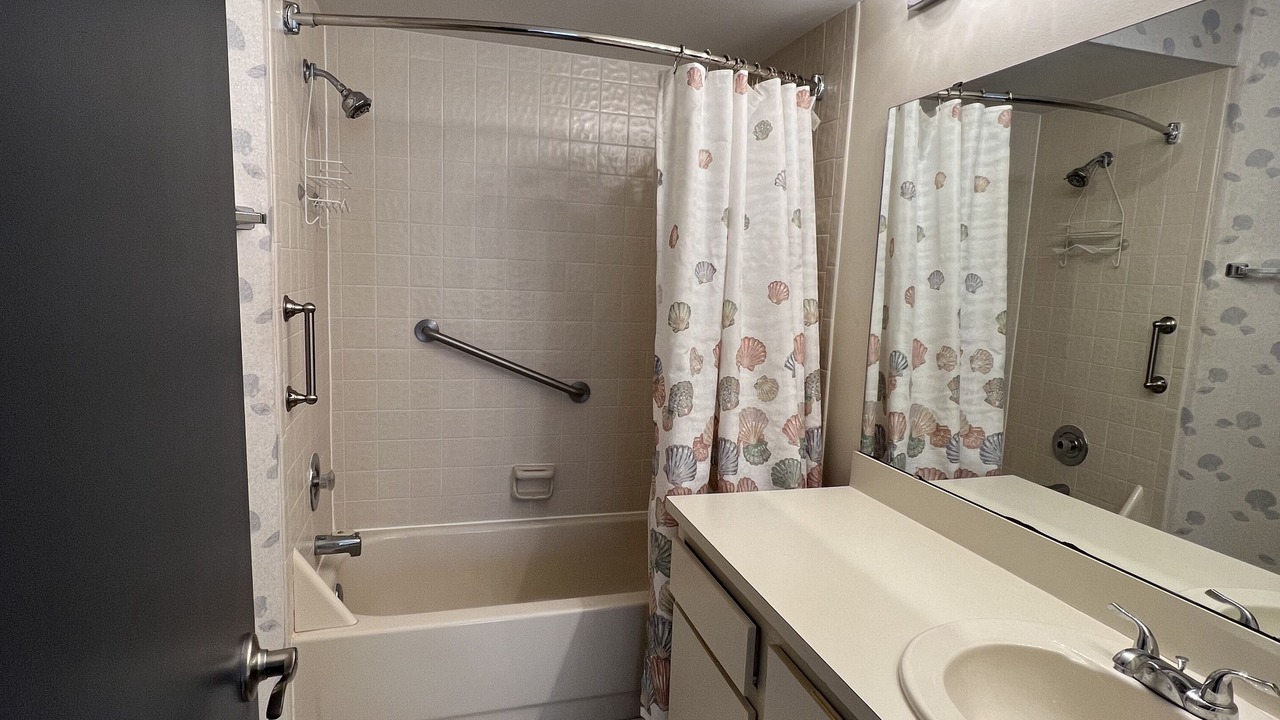 Photo of Bathroom in Ventura
