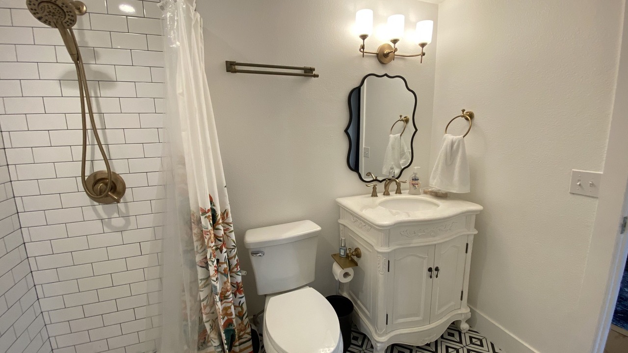 Photo of Bathroom in Tavares