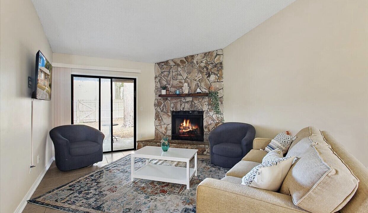 Photo of Livingroom in Arlington
