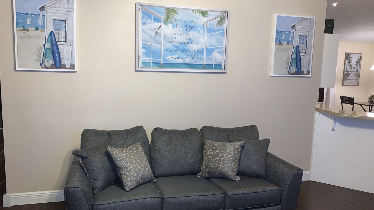 Photo of Livingroom in Bellview