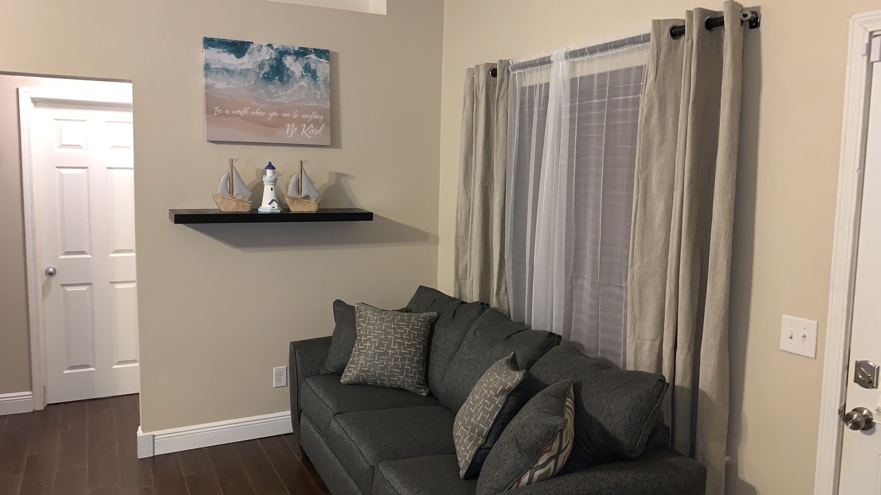 Photo of Livingroom in Bellview