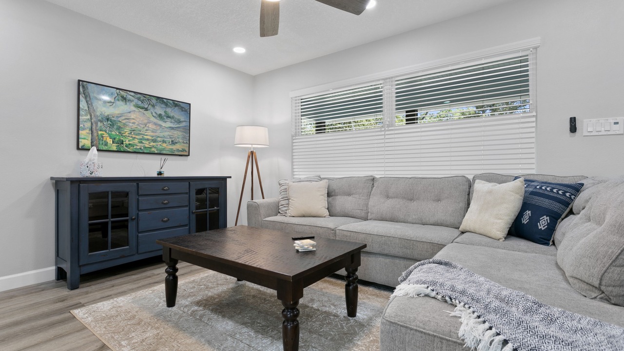 Photo of Livingroom in Ballast Point