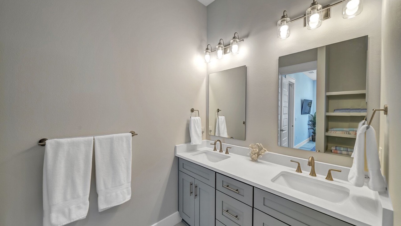 Photo of Bathroom in Lakeside at Blue Mountain Beach