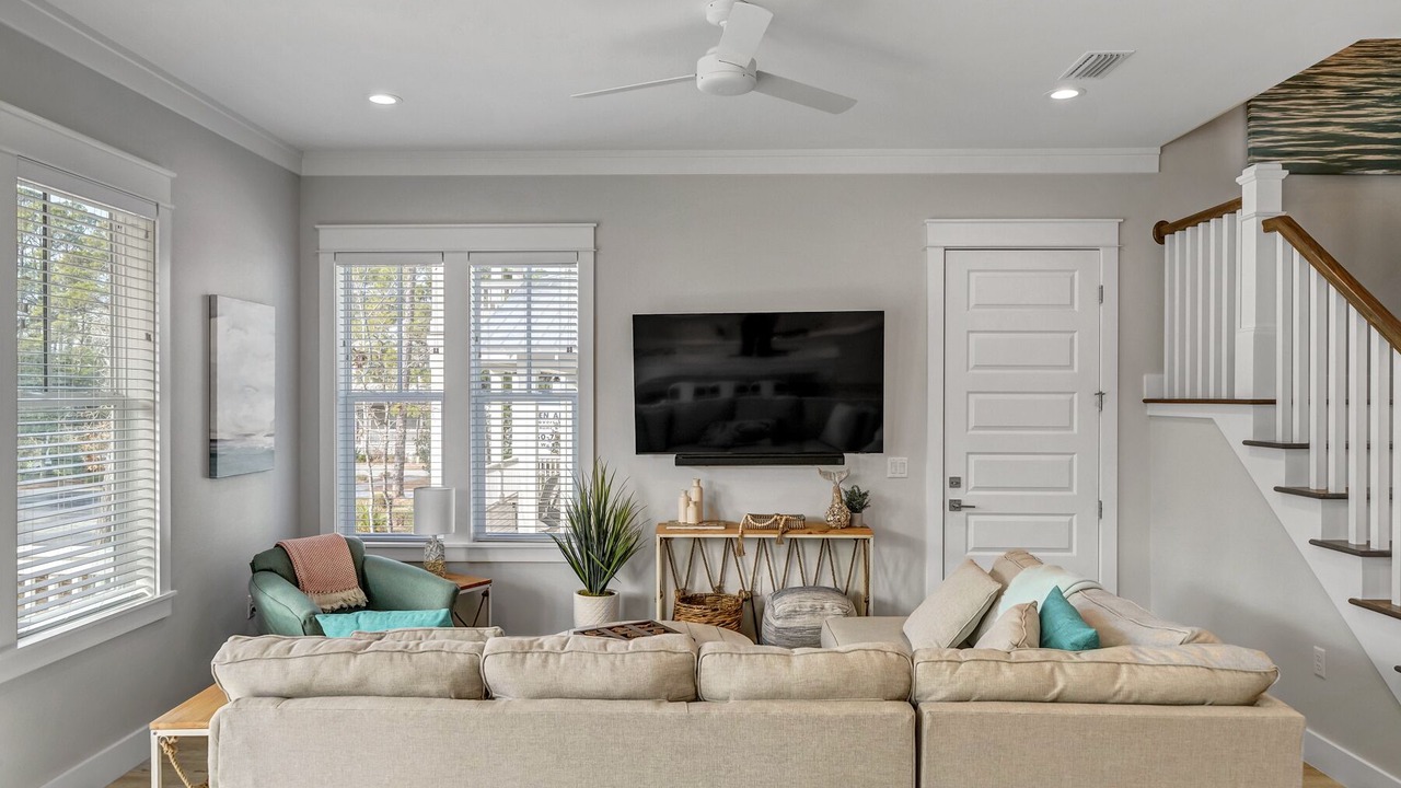 Photo of Livingroom in Lakeside at Blue Mountain Beach