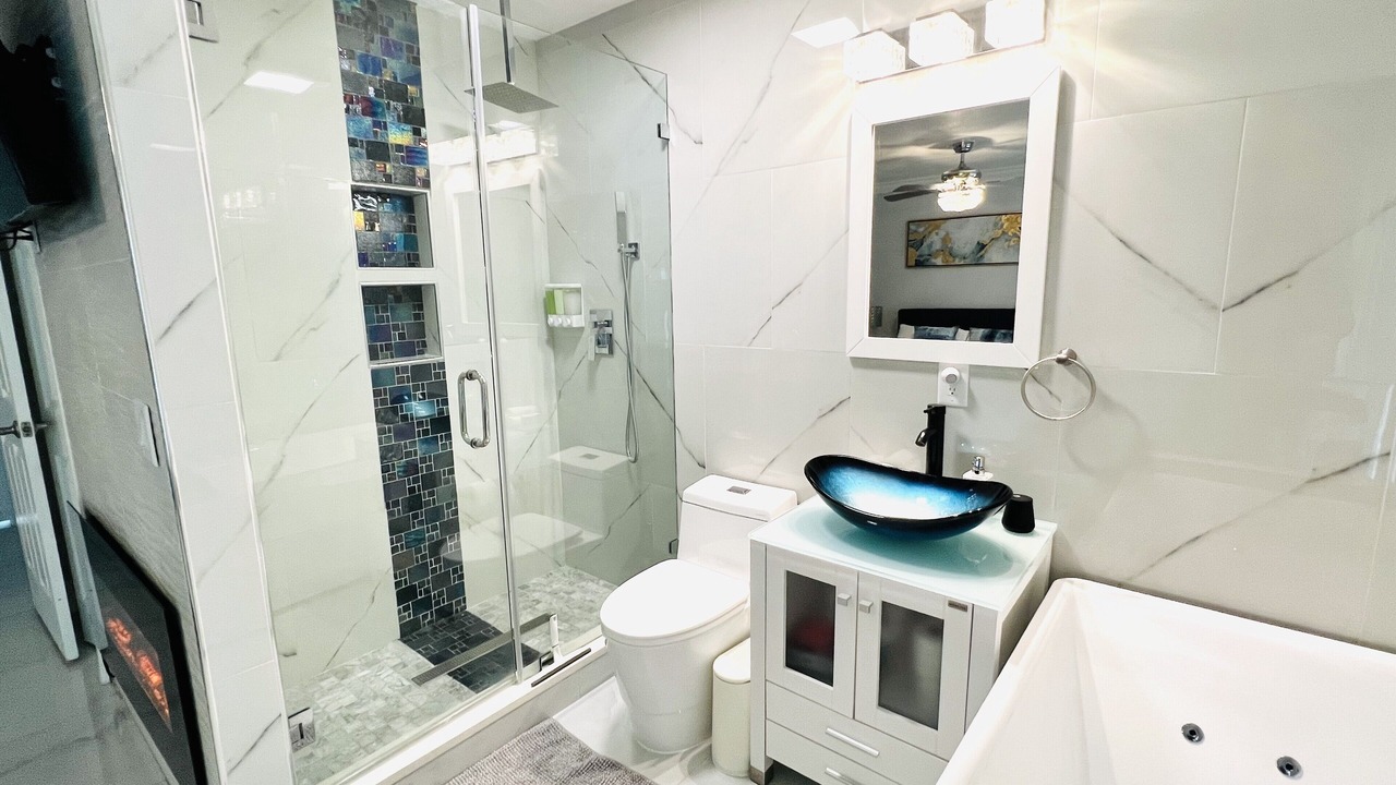 Photo of Bathroom in Lake Magdalene