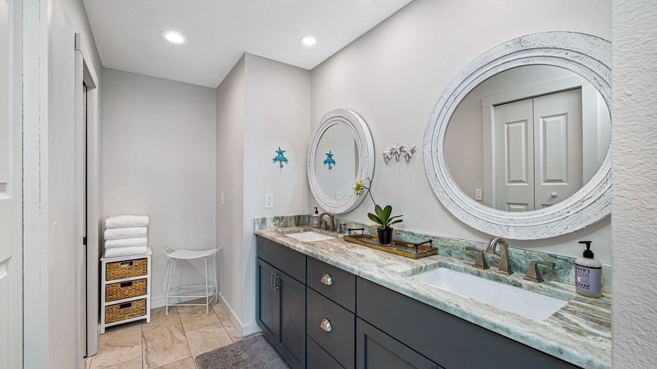 Photo of Bathroom in Crystal Beach