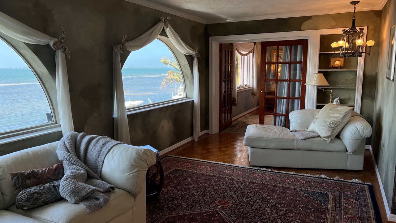 Photo of Livingroom in Bayshore Gardens