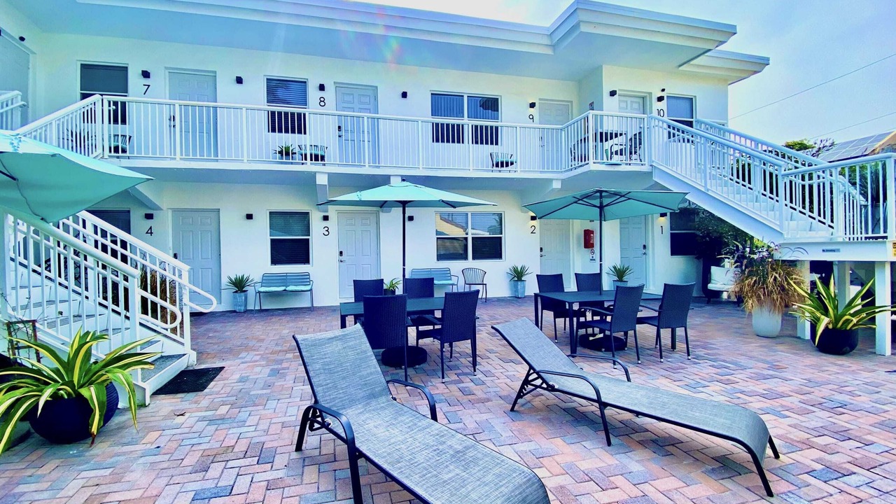 Photo of Patio Balcony in Hollywood South Central Beach