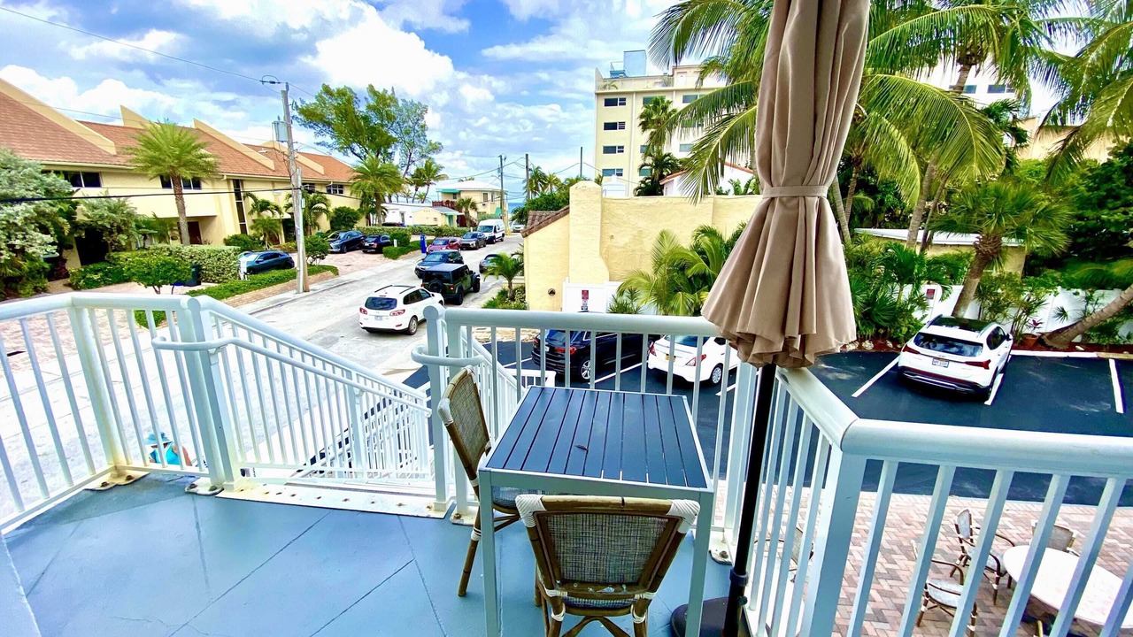 Photo of Outdoor in Hollywood South Central Beach