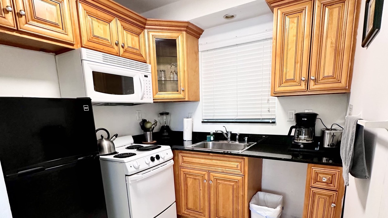 Photo of Kitchen in Hollywood South Central Beach