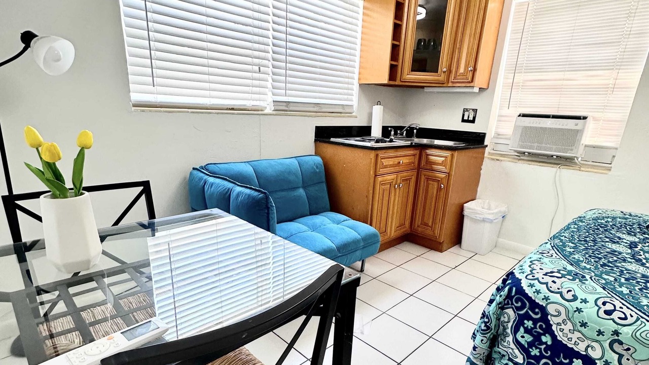 Photo of Bedroom in Hollywood South Central Beach