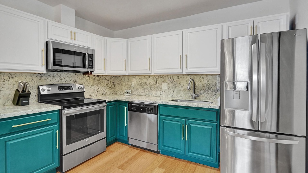 Photo of Kitchen in South Middle River