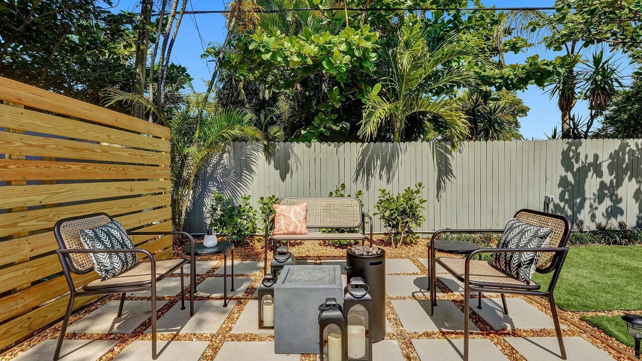 Photo of Patio Balcony in South Middle River
