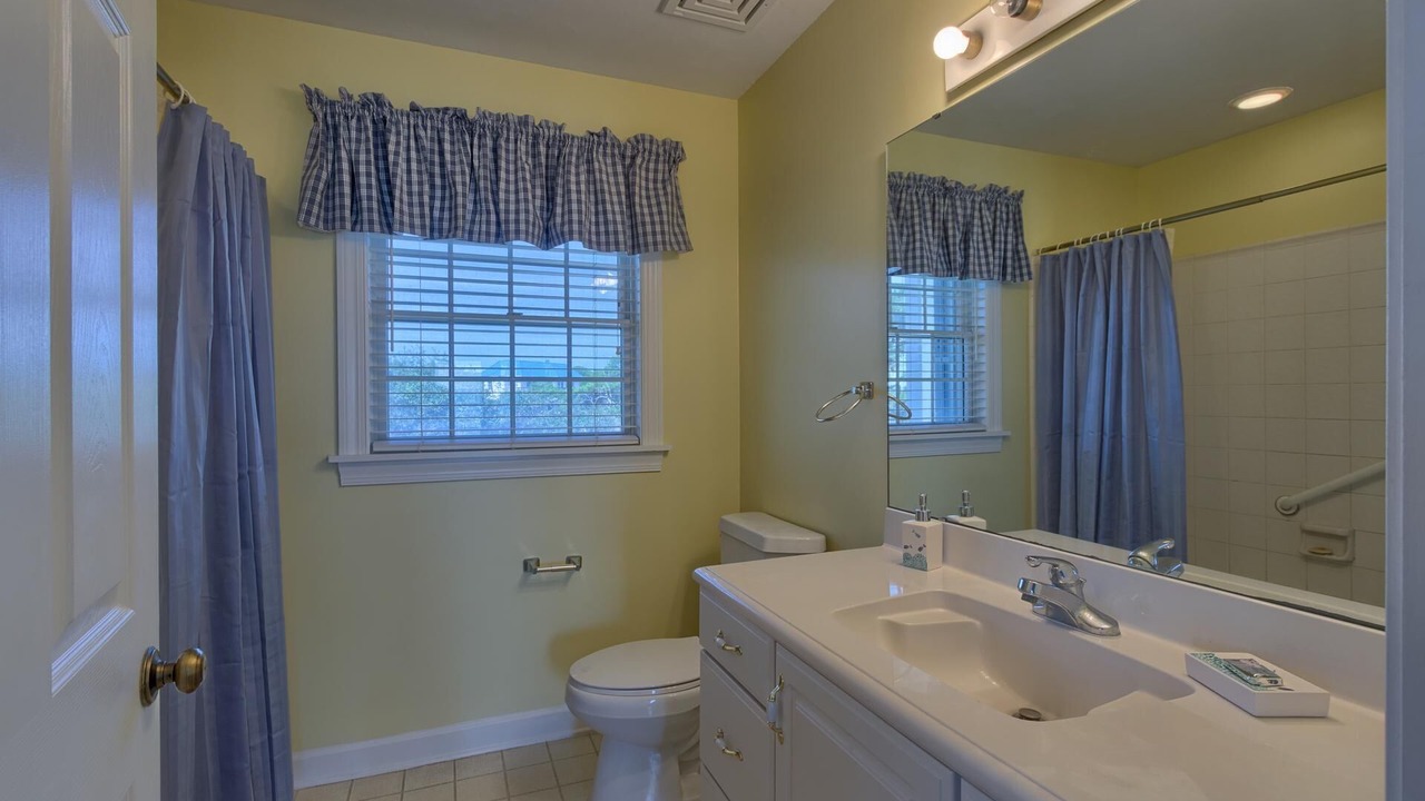 Photo of Bathroom in Treasure Beach Village