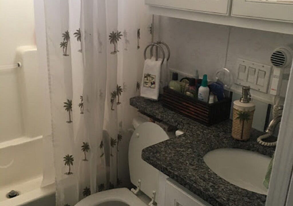 Photo of Bathroom in Upper Grand Lagoon