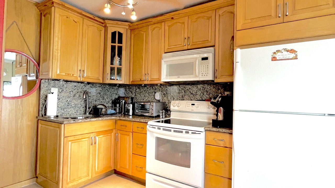 Photo of Kitchen in Lauderdale-by-the-Sea