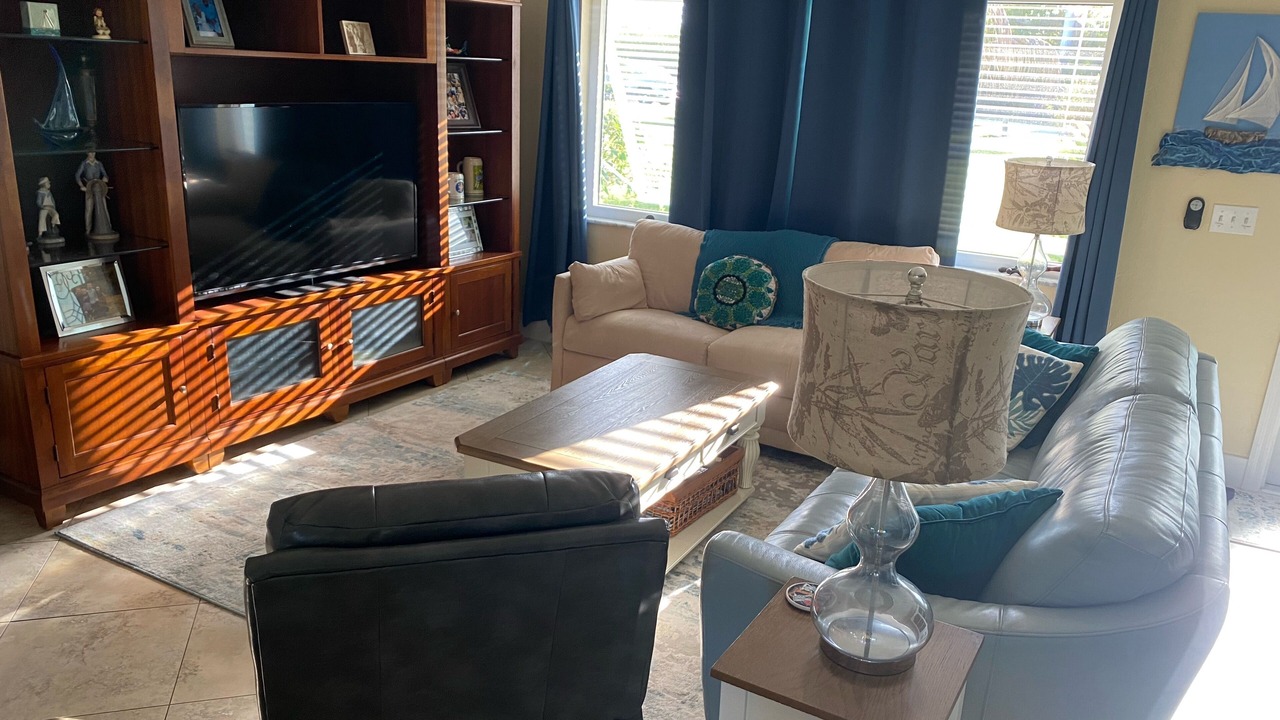 Photo of Livingroom in Palm City