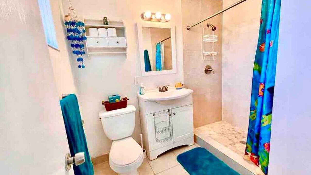 Photo of Bathroom in Sunset