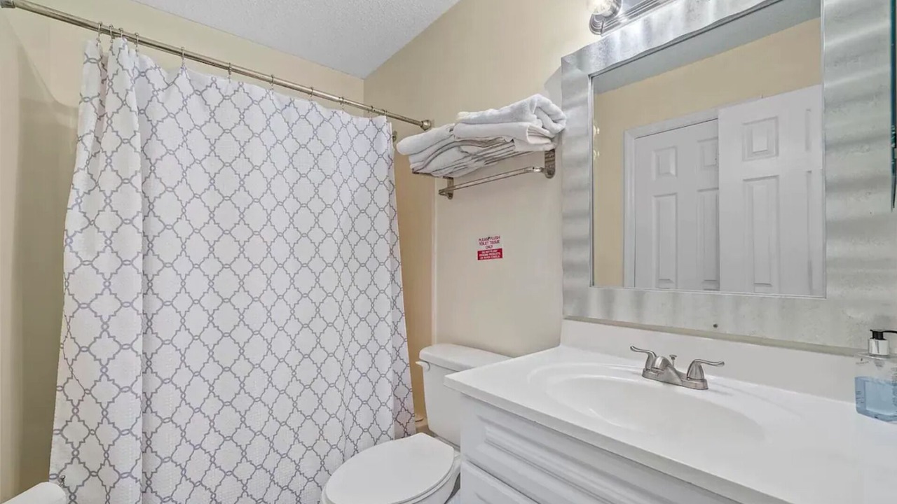 Photo of Bathroom in Treasure Cove